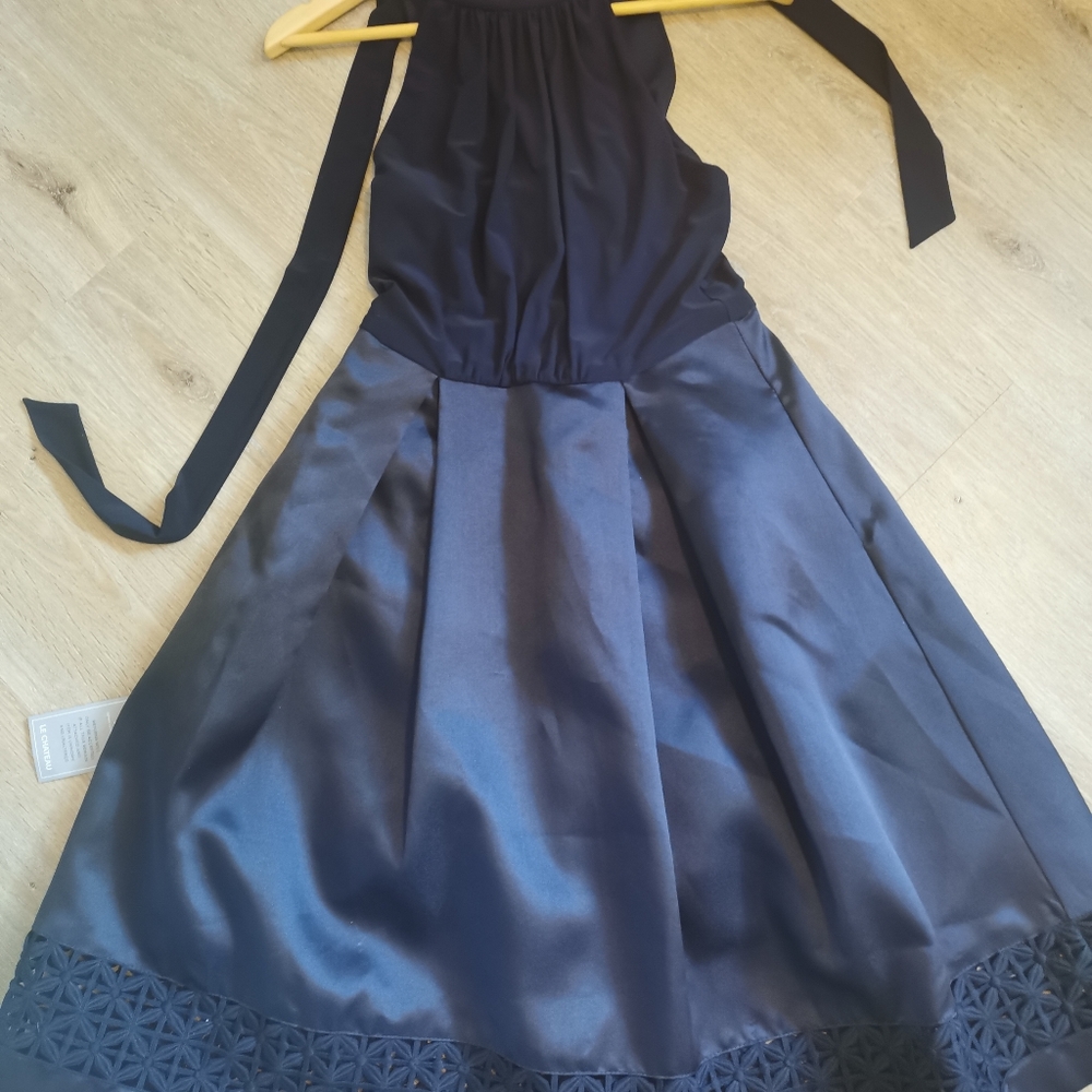 Navy Blue Le Chateau dress NWT XS